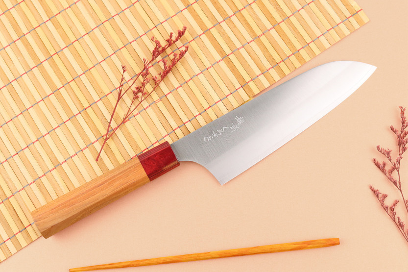Cuchillo santoku japonés artesanal de 17 cm, de Makoto Kurosaki Ryusei VG7