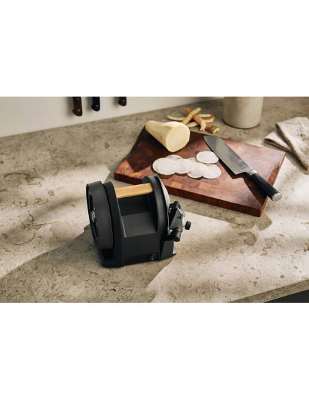 TORMEK T-1, svart elektrisk slipmaskin med tystgående diamantslipskiva