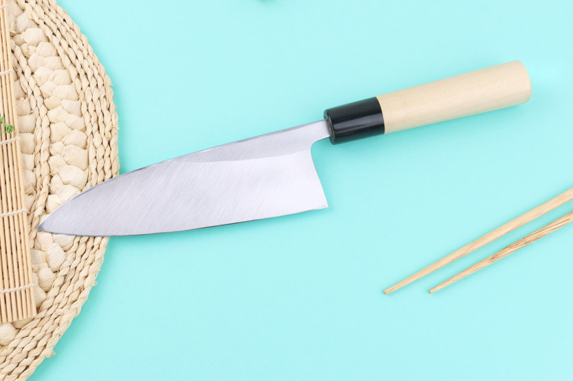 Cuchillo deba japonés artesanal Tsunehisa WS2 de 18 cm