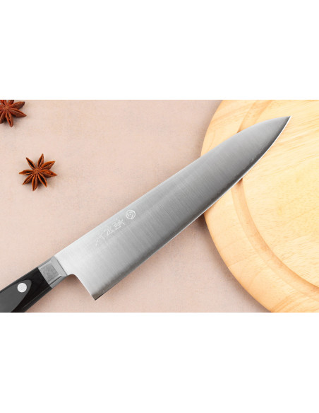 Coltello da chef giapponese artigianale Takamura VG10 lucido, 21 cm
