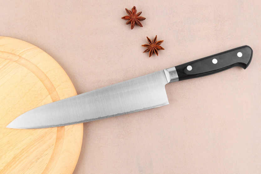 Handgefertigtes japanisches Takamura - Kochmesser, 21 cm, VG10, poliert