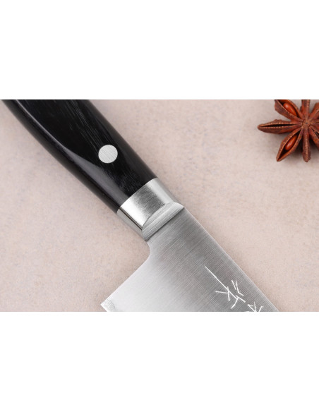 Faca de chef japonesa artesanal Takamura VG10 polida, de 21 cm
