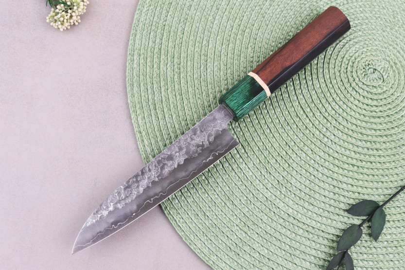 Handgemaakt Japans universaalmes van 13,5 cm, Makoto Kurosaki Samidorizuki SGStrix