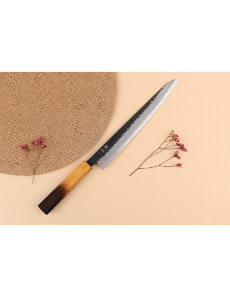 Handgefertigtes japanisches Sujihiki -Messer, 24 cm, Yuzo Black AS, gebrannte Eiche