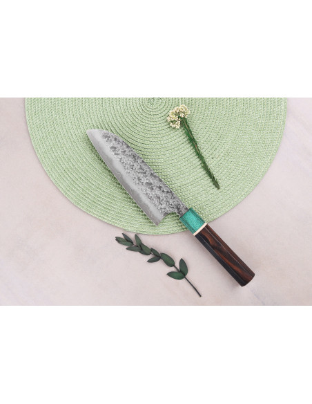 Cuchillo santoku japonés artesanal de 16,5 cm de Makoto Kurosaki Samidorizuki SGStrix