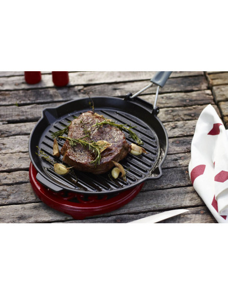 Rund grill från Staub, 28 cm, i matt svart emaljerat gjutjärn med fällbart handtag