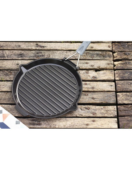 Griglia rotonda Staub da 28 cm in ghisa smaltata nera opaca con manico pieghevole