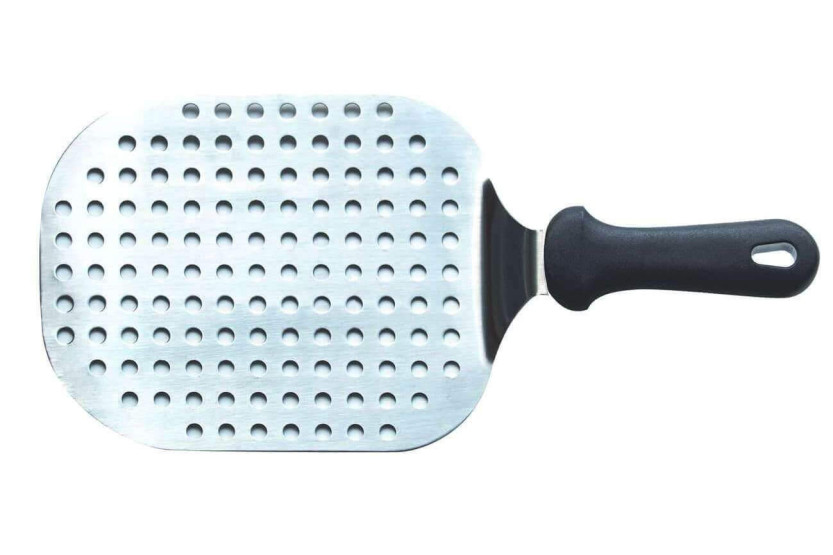 Piatto da portata in acciaio inox forato da 18 x 22 cm, ideale per la pizza.