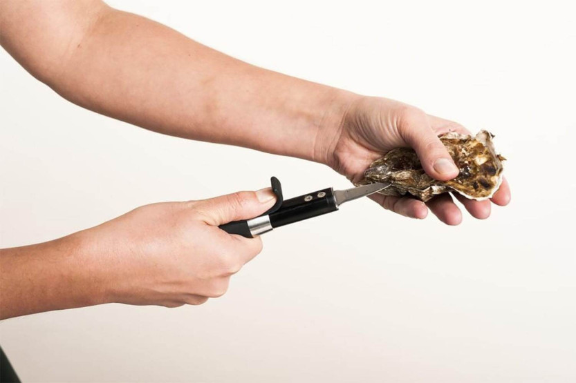 Novac O'Knife mekanisk østerskniv med slagverk