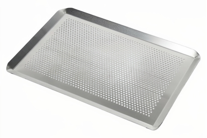 Perforerad bakplåt i aluminium från Patisdécor med upphöjda kanter, 40 x 30 cm