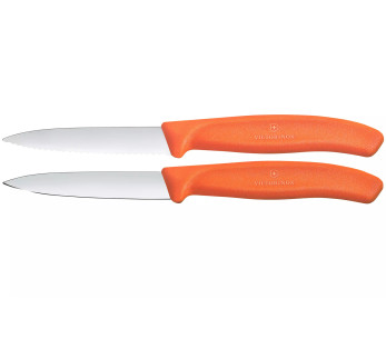 2 Victorinox -skalknivar i orange, med en tandad och en slät bladlängd på 8 cm
