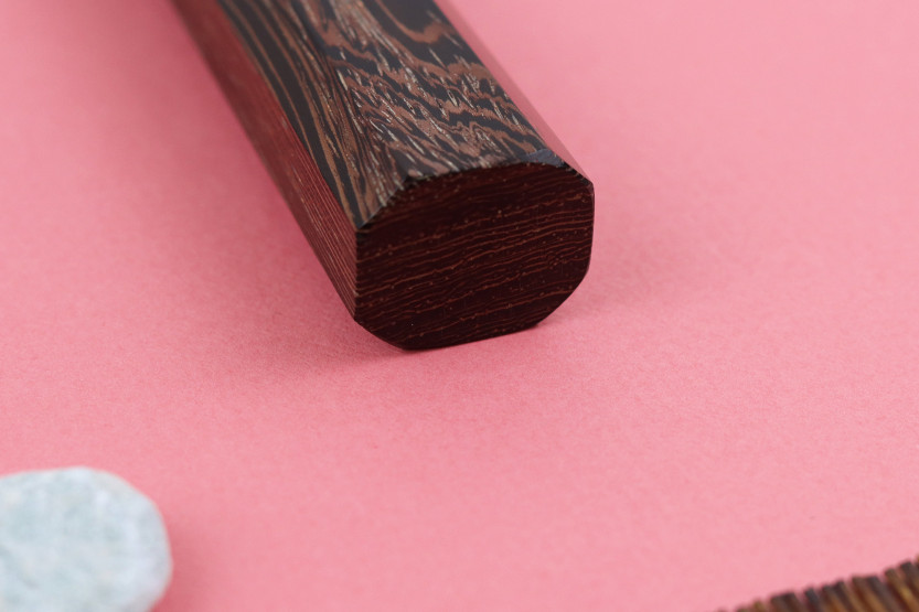 Faca yanagiba kiritsuke japonesa artesanal Hatsukokoro Shirasagi de 24 cm, com cabo em wengué