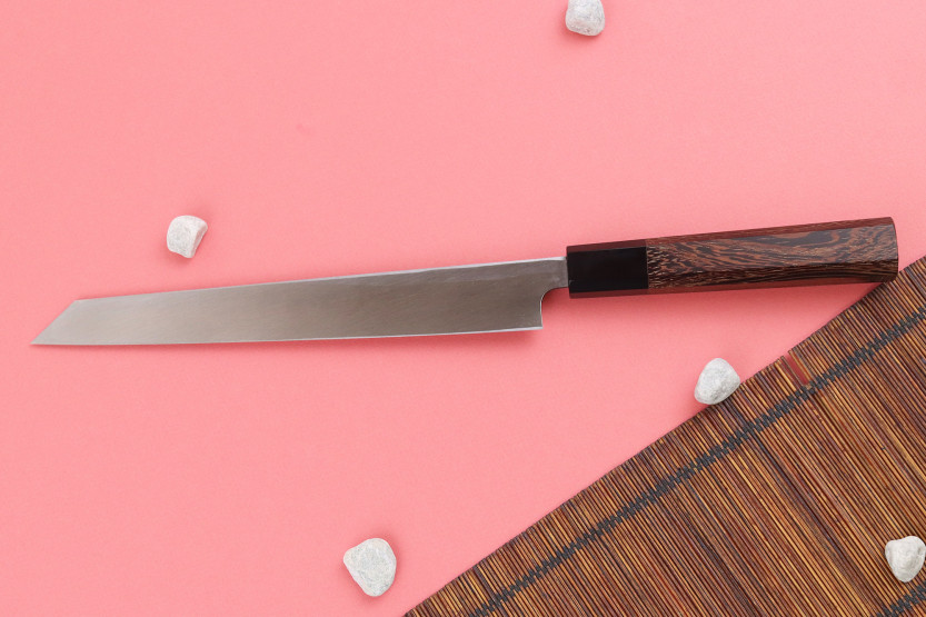Handgefertigtes japanisches Yanagiba-Kiritsuke-Messer, 24 cm, von Hatsukokoro Shirasagi, mit Wengé-Griff
