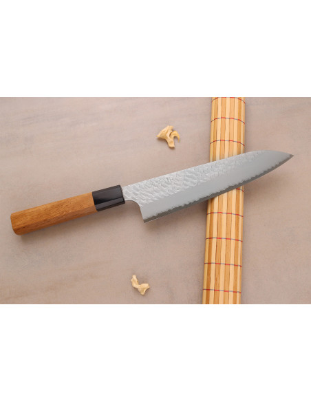Käsintehty japanilainen kok kiveitsi, 20 cm, Nigara Hamono Migaki Tsuchime SG2, tiikki