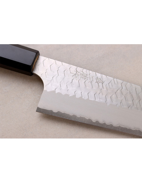 Faca de chef japonesa artesanal de 20 cm, Nigara Hamono Migaki Tsuchime SG2, em teca