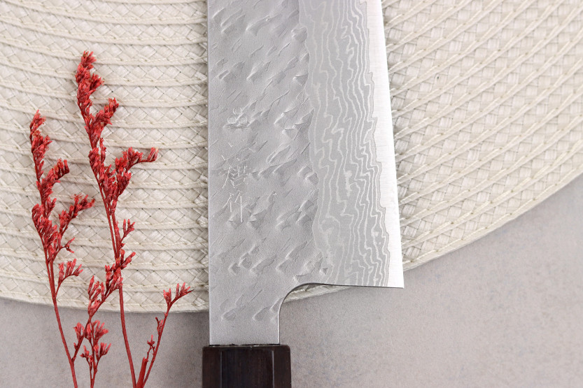 17cm Handcrafted Japanese Nigara Hamono Tsuchime VG10 Damascus Santoku Knife