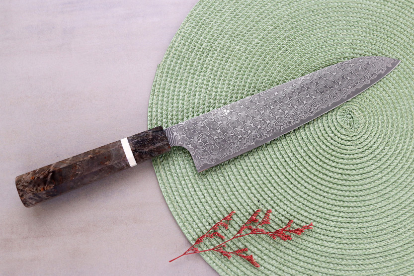Cuchillo de chef japonés artesanal de 23 cm, Nigara Hamono Anmon Damasco SG2
