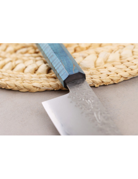 Faca japonesa artesanalKo-Bunka de 13 cm, da marca Hado Shiosai, em aço VG10, com cabo azul