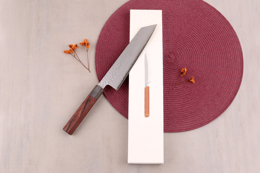 Faca japonesa artesanal Kiritsuke de 20 cm, marca Hado Shiosai, em aço VG10, com cabo em madeira de pakka