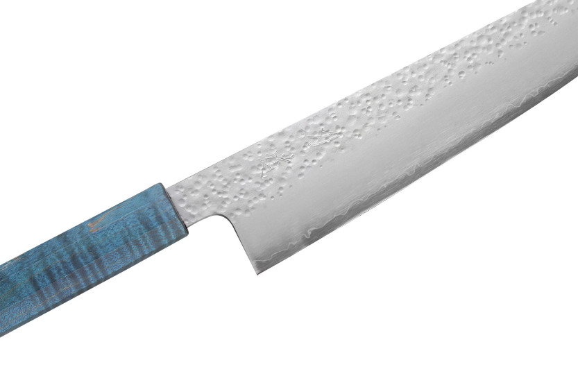 Coltello kiritsuke giapponese artigianale Hado Shiosai VG10 da 20 cm con manico blu