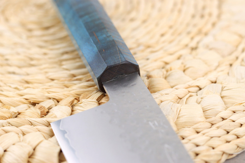 Håndlaget japansk kiritsuke-kniv, 20 cm, Hado Shiosai VG10, blått håndtak