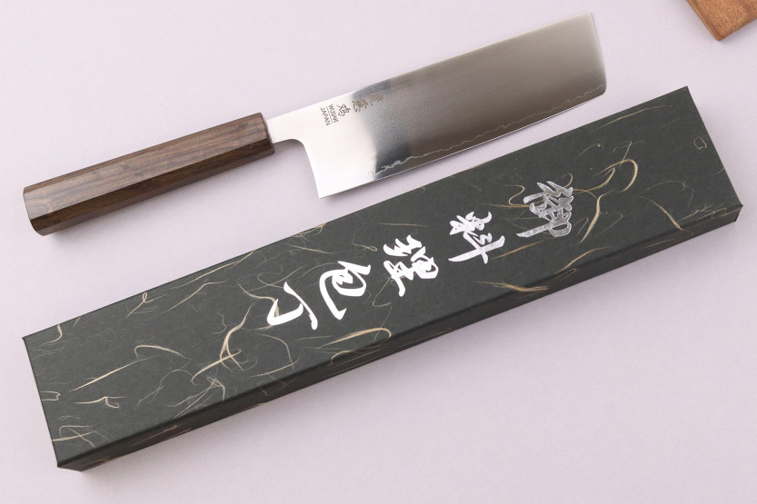 Handgemaakt Japans nakiri-mes van 16 cm, Wusaki Hikari SLD, met bubinga-heft