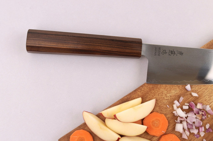 Faca santoku kiritsuke japonesa artesanal Wusaki Hikari SLD de 17,5 cm com cabo em bubinga