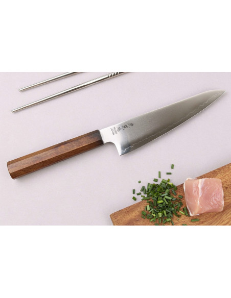 Coltello santoku ko giapponese artigianale Wusaki Hikari SLD da 15 cm con manico in bubinga