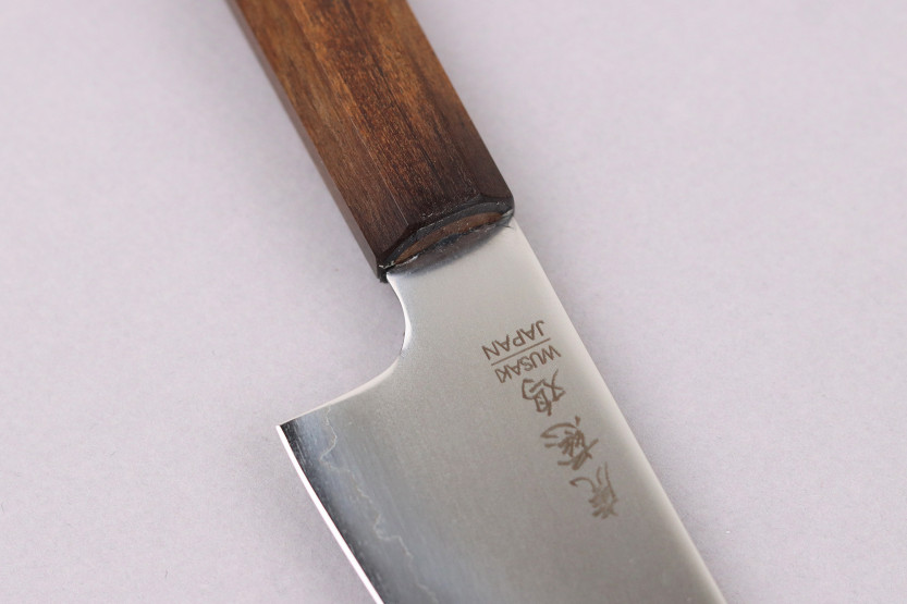 Faca santoku japonesa artesanal Wusaki Hikari SLD de 15 cm com cabo em bubinga