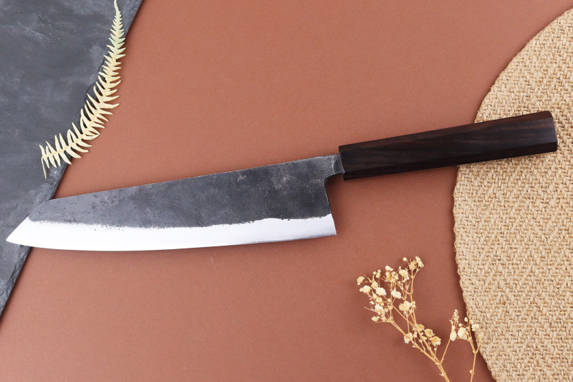 Handgemaakt Japans kiritsuke gyuto -mes van 21 cm, Yuzo Shinju BS2