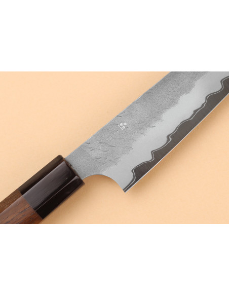 Coltello universale giapponese artigianale Nigara Hamono Tsuchime AS da 15 cm con manico in noce