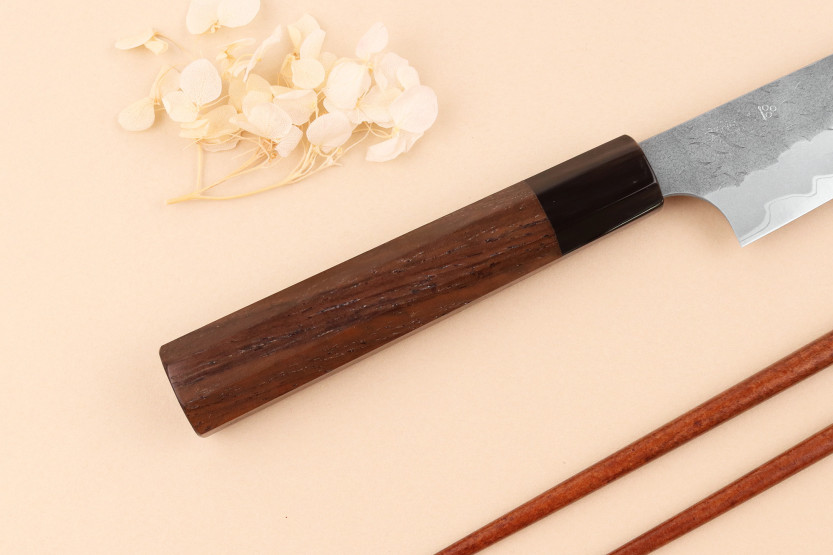 Nigara Hamono Tsuchime AS -käsintehty japanilainen yleiskäyttöveitsi, 15 cm, pähkinäpuukahva
