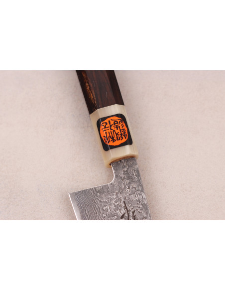 Håndlavet japansk gyuto-kniv, 18 cm, af Tanaka Shigeki, SG2, Kurozome, Damas-stål i ibenholtfarve