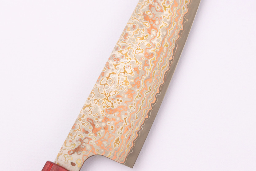 Coltello da chef giapponese artigianale Takeshi Saji VG10 Rainbow Nashiji da 18 cm