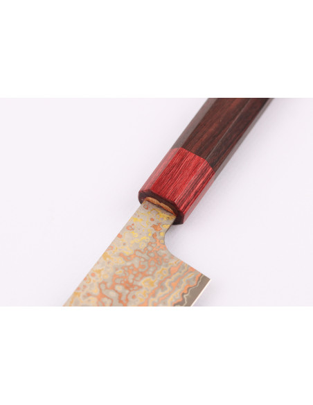 Håndlaget japansk kokkek niv på 18 cm fra Takeshi Saji, VG10 Rainbow Nashiji