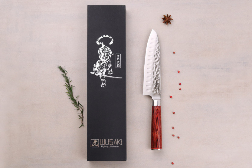 santokukniv Wusaki Pakka X50 med granton egg 17cm manche pakkawood