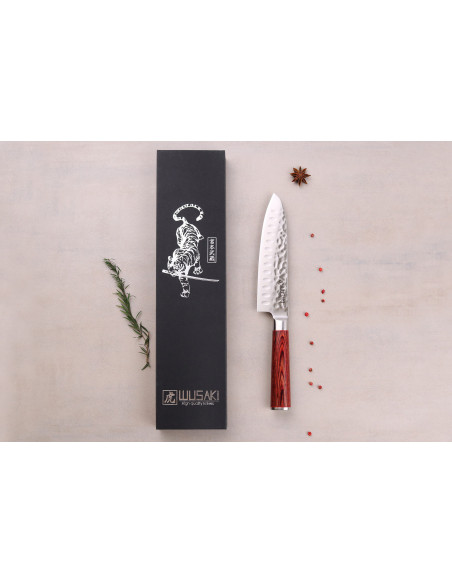 coltello santoku Wusaki Pakka X50 con fossette 17cm manche pakkawood