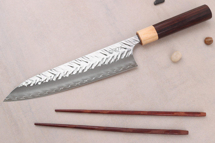 Cuchillo de chef japonés artesanal de 21 cm, Yoshimi Kato SPG StrixV-Tsuchime