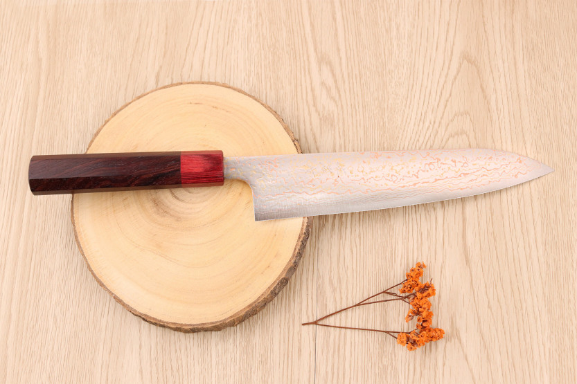 Handgefertigtes japanisches Kochmesser „Takeshi Saji VG10 Rainbow“, 21 cm