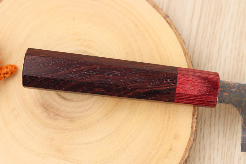 Håndlaget japansk kok kekniv 21 cm fra Takeshi Saji, VG10 Rainbow