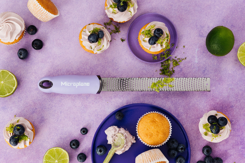 Microplane Premium Pop of Colour -raastin ja kuorija , laventelikukka - 20,3 cm