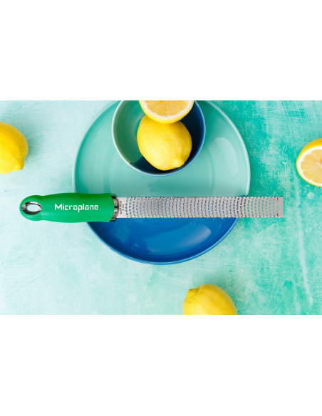 Microplane Premium Pop of Colour-rivjern og sitronskalleriver – basilikumgrønn – 20,3 cm