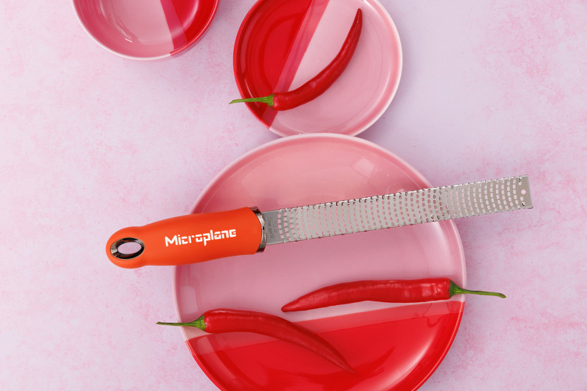 Rallador y pelador Microplane Premium Pop of Colour Naranja Sangrante - 20,3 cm
