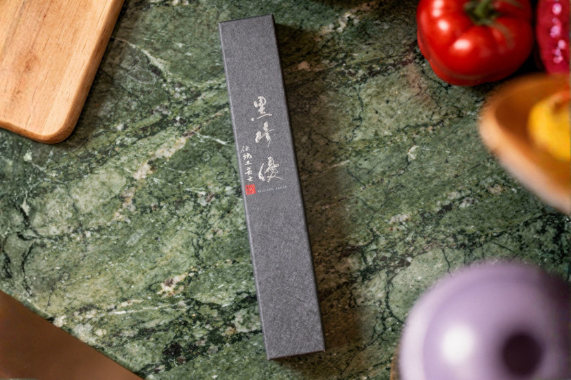 Håndlavet japansk universal kniv, 13 cm, Yu Kurosaki Kokusen AS, hamret