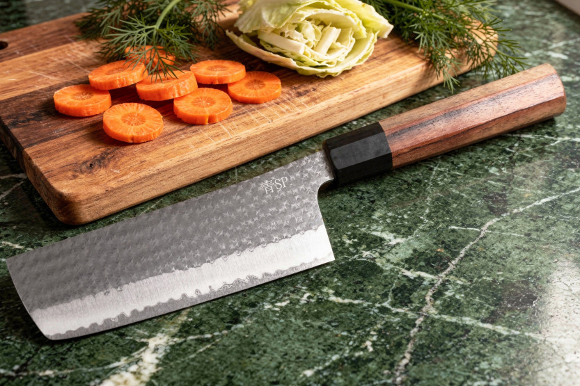 16.5 cm Handcrafted Japanese Nakiri Knife by Yu Kurosaki Kokusen AS, Hammered Finish