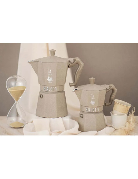 Cafetera italiana Bialetti Moka Exclusive octogonal para inducción, color beige arena
