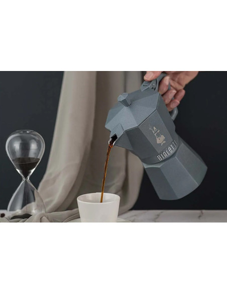 Caffettiera italiana Bialetti Moka Exclusive ottagonale per piano a induzione, grigio argento