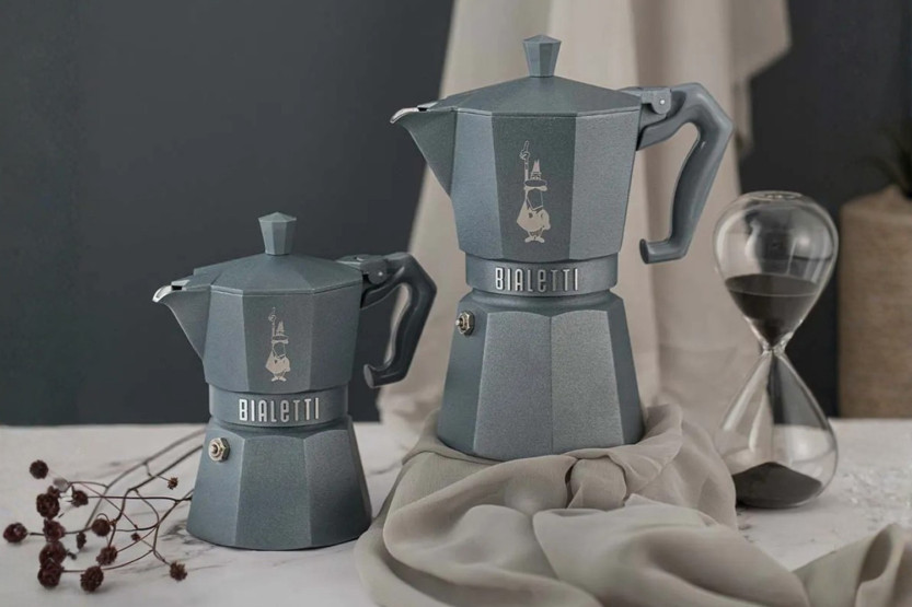 Italiaanse koffiezetter Bialetti Moka Exclusive Octagonal, inductie, zilvergrijs