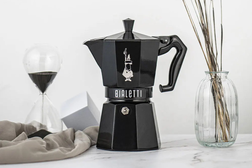 Italiensk kaffetrakter Bialetti Moka Exclusive, svart