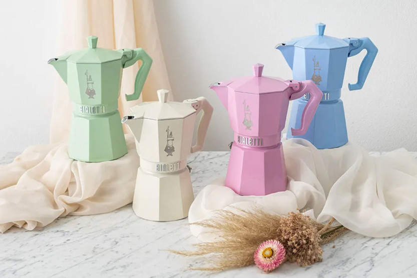 Italiensk kaffetrakter Bialetti Moka Exclusive, kremfarget